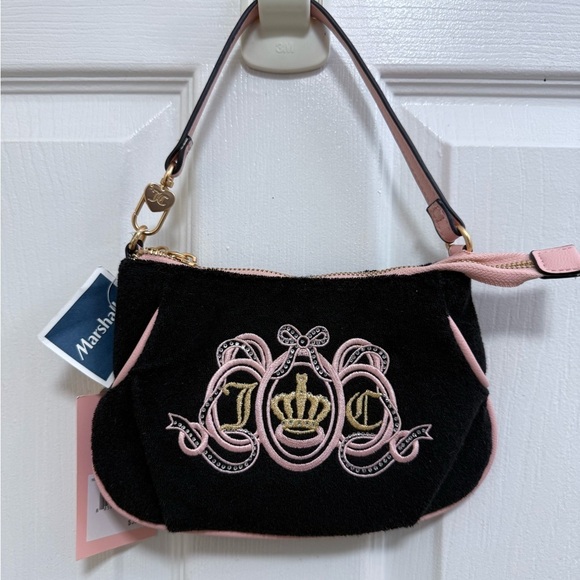 Juicy Couture Handbags - NWT Juicy Couture Liquorice/Pink 💕Diamond 💎 Lovers Club Wristlet